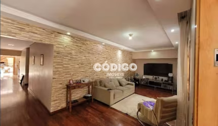 Casa com 2 Dormitorios e 3 Vagas à Venda, 250 metros por R$ 900.000, Ponte Grande Guarulhos