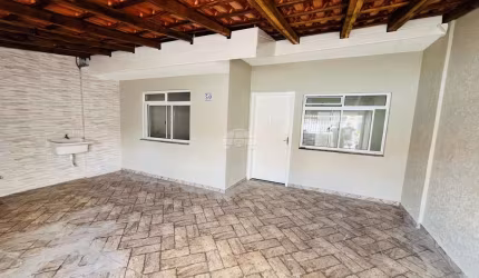 Casa em condomínio fechado com 2 quartos à venda na Travessa Zaire, 70, Nações, Fazenda Rio Grande, 60 m2 por R$ 240.000