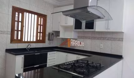 Sobrado com 3 Dormitórios, Sendo 1 suite, Jd. Lisboa, R$750.000,00