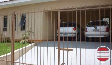 CASA À VENDA PRÓXIMO DA AVENIDA MARINGÁ