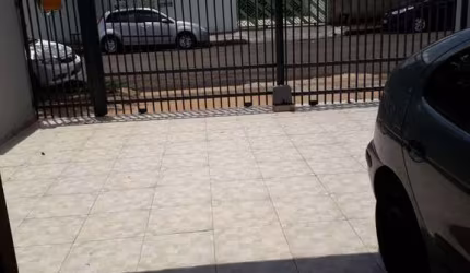 CASA COM PISCINA - JARDIM MONTE CARLO LONDRINA-PR