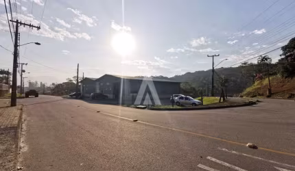 Barracão / Galpão / Depósito à venda na Rua Willy Tilp, --, Nova Brasília, Joinville por R$ 3.200.000