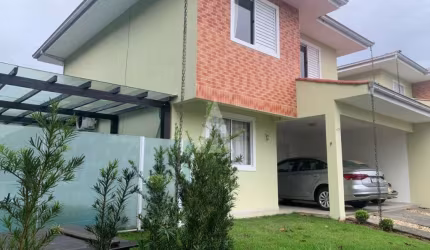 Casa em condomínio fechado com 3 quartos à venda na Rua Itajubá, --, Bom Retiro, Joinville, 187 m2 por R$ 1.300.000