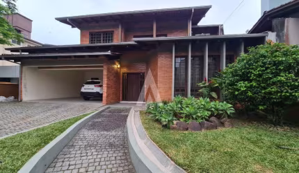 Casa com 5 quartos à venda na Oscar Antonio Schneider, --, Atiradores, Joinville por R$ 1.800.000