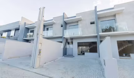 Casa com 3 quartos à venda na Rua Urubici, --, Saguaçu, Joinville, 134 m2 por R$ 570.000