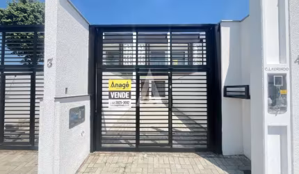 Casa com 2 quartos à venda na Rua Irmãs Lauer, --, Bom Retiro, Joinville por R$ 550.000