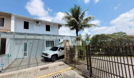 Casa em condomínio fechado com 3 quartos à venda na Balneário Camboriú, --, Bom Retiro, Joinville, 119 m2 por R$ 750.000