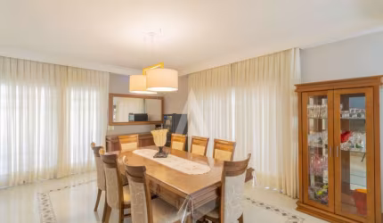 Casa com 3 quartos à venda na Rua Eça de Queiros, --, Saguaçu, Joinville, 275 m2 por R$ 1.400.000