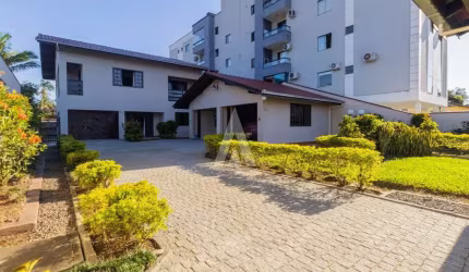 Casa com 4 quartos à venda na Rua Seara, --, Saguaçu, Joinville por R$ 1.250.000