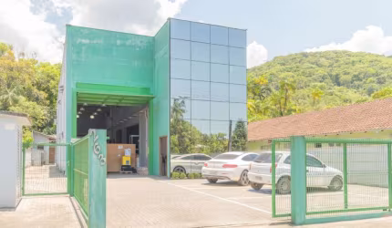 Barracão / Galpão / Depósito à venda na Rua Eugênio Ernesto Kunde, --, Pirabeiraba, Joinville, 407 m2 por R$ 2.300.000