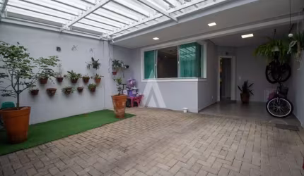 Casa com 3 quartos à venda na Rua Bernardo Ziemer, --, Glória, Joinville por R$ 840.000