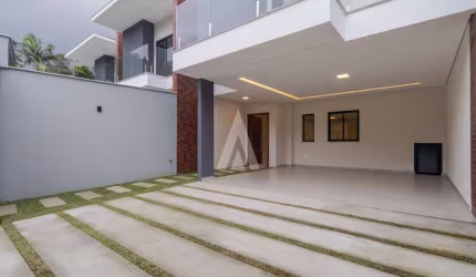 Casa com 3 quartos à venda na Rua Recreativa Antárctica, --, América, Joinville, 192 m2 por R$ 1.479.000