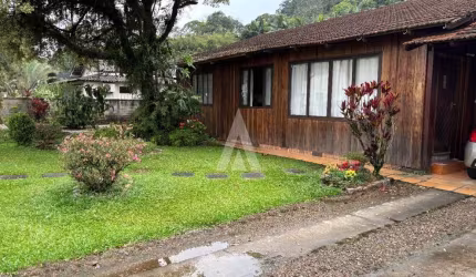 Casa com 3 quartos à venda na Joinville, --, Pirabeiraba, Joinville por R$ 1.300.000