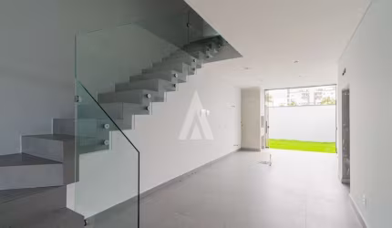 Casa com 3 quartos à venda na Rua Almirante Jaceguay, --, Santo Antônio, Joinville, 151 m2 por R$ 1.183.000