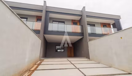 Casa com 3 quartos à venda na Rua Riachuelo, --, Bom Retiro, Joinville por R$ 740.000
