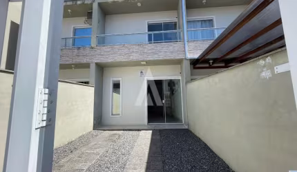Casa com 2 quartos à venda na Alan Kardec, --, Floresta, Joinville por R$ 479.000