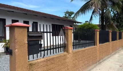Casa com 3 quartos à venda na Rua Santa Sé, --, Costa e Silva, Joinville por R$ 780.000