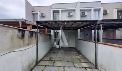Casa com 2 quartos à venda na Servidão Rúbens Jeller, --, Santa Catarina, Joinville, 60 m2 por R$ 412.000