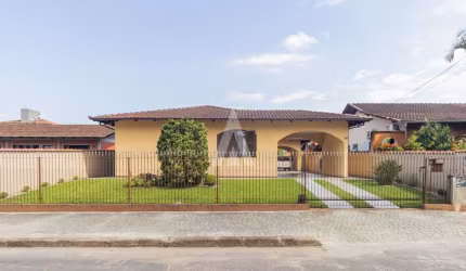 Casa com 3 quartos à venda na Rua Senador Teotônio Vilela, --, Costa e Silva, Joinville por R$ 950.000