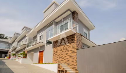 Casa em condomínio fechado com 3 quartos à venda na Rua Cristóvão Colombo, --, Floresta, Joinville por R$ 830.000