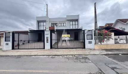 Casa com 3 quartos à venda na Tarumã, --, Guanabara, Joinville, 189 m2 por R$ 700.000