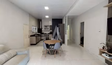 Casa com 4 quartos à venda na Rua Ágata, --, Saguaçu, Joinville por R$ 620.000