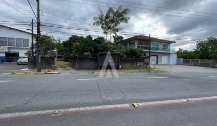 Terreno à venda na Rua Papa João XXIII, --, Iririú, Joinville por R$ 837.000