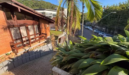 Casa à venda na Rua Bela Vista, --, Saguaçu, Joinville, 300 m2 por R$ 2.200.000