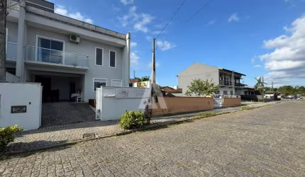 Casa com 2 quartos à venda na Rua João Pinheiro, --, Floresta, Joinville, 100 m2 por R$ 550.000