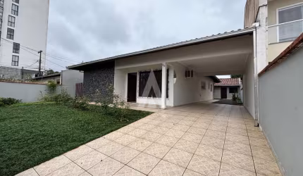 Casa com 4 quartos à venda na Edgar Klein., --, Costa e Silva, Joinville, 232 m2 por R$ 820.000