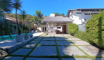 Casa com 4 quartos à venda na Capuchinho, --, Saguaçu, Joinville, 199 m2 por R$ 1.600.000