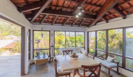 Casa em condomínio fechado com 3 quartos à venda na Rua de Marseille, --, Saguaçu, Joinville, 280 m2 por R$ 1.850.000