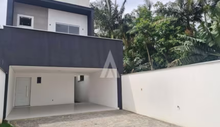 Casa com 3 quartos à venda na Rua Riachuelo, --, Bom Retiro, Joinville, 146 m2 por R$ 1.050.000