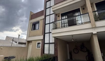 Sobrado com 3 quartos (uma suite) a venda no Xaxim
