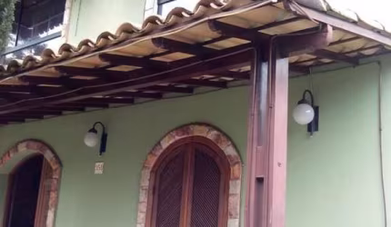 Casa com 5 quartos à venda na Feliciano Negrão, 350, Santa Rosa, Belo Horizonte por R$ 1.300.000
