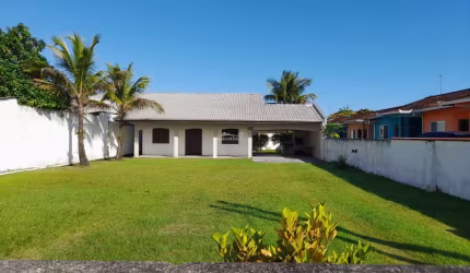Casa com 3 quartos para alugar na Avenida Niterói, 1032, Grajaú, Pontal do Paraná por R$ 450 Por Dia
