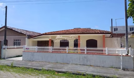 Casa com 3 quartos para alugar na Juscelino Kubstchek, Ipanema, Pontal do Paraná