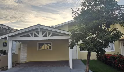 Casa no condomínio Viverde