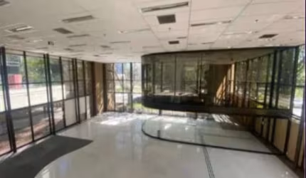 Loja à venda no Edifício Palace Berrini