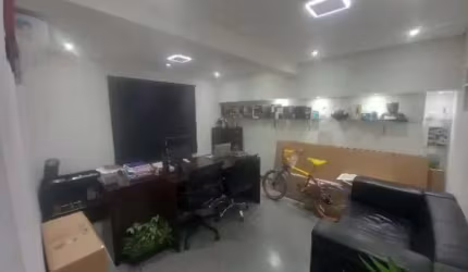 Vila Prudente - Galpão Comercial à venda de 600m² com elevador de carga.