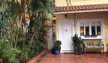 Casa em Condomínio no Jardim Monte Alegre