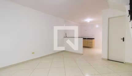 Casa à Venda - Vila Jacuí, 2 Quartos,  67 m2