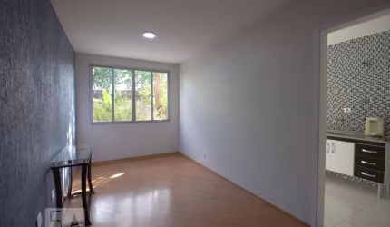 Apartamento à Venda - Jardim Éster Yolanda, 2 Quartos,  73 m2