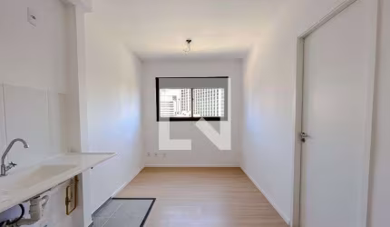 Apartamento à Venda - Liberdade, 1 Quarto,  24 m2