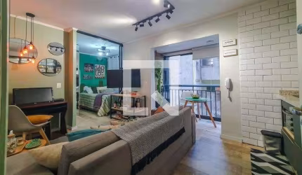 Apartamento à Venda - Liberdade, 1 Quarto,  28 m2