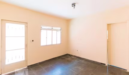 Casa à Venda - Vila Jacuí, 1 Quarto,  60 m2