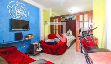 Casa à Venda - Conjunto Residencial Jose Bonifacio, 3 Quartos,  90 m2