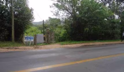 Terreno medindo  55 x 274  , com 15.070 metros quadrados , com escritura e registro , documentos em dia.