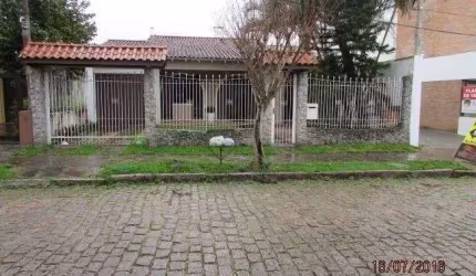Casa com 3 quartos à venda no Ipanema, Porto Alegre , 259 m2 por R$ 1.100.000