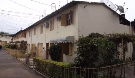 Casa com 2 quartos à venda no Cavalhada, Porto Alegre , 50 m2 por R$ 152.000